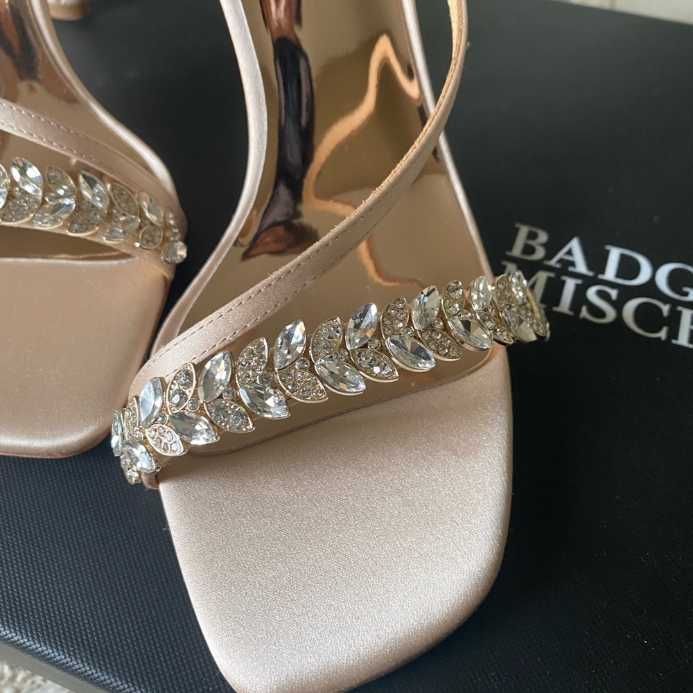 Badgley Mischka Kerry Heels - Picture 3 of 15